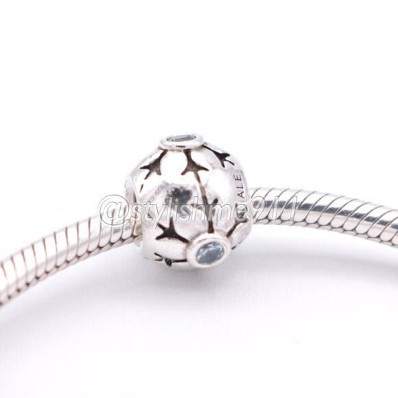 Authentic PANDORA Snowflake Charm - 790367CZA - Picture 4 of 12